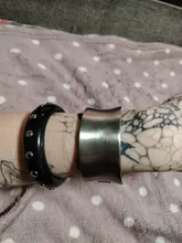Avis clients – Bracelet résine irrégulier noir et blanc punk pour femmes