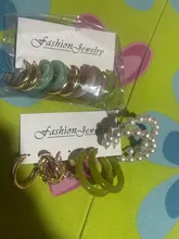 Avis clients – Lot de 12 boucles d'oreilles résine bohème colorée