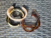 Avis clients – Lot de 3 bracelets résine épais irréguliers pour femmes