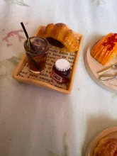 Avis clients – Mini set café et pâtisserie résine pour maison poupée