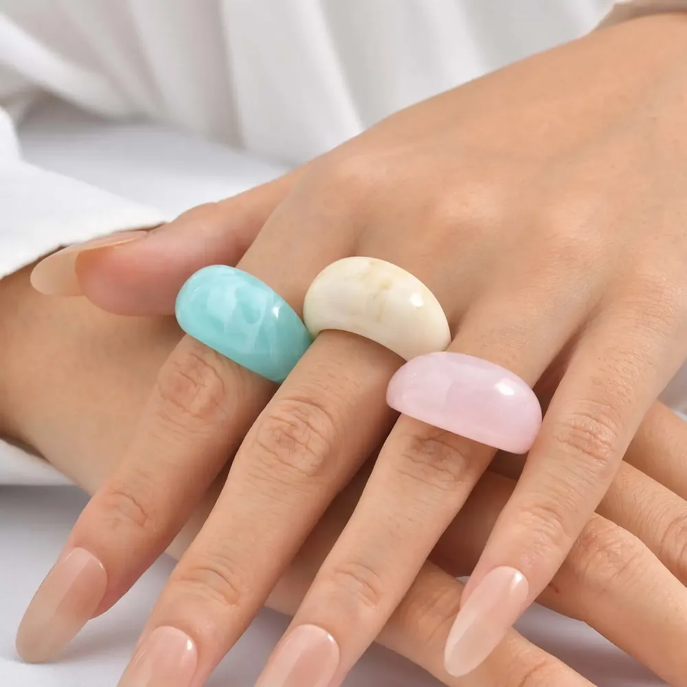 Bague géométrique résine acrylique couleur bonbon femme