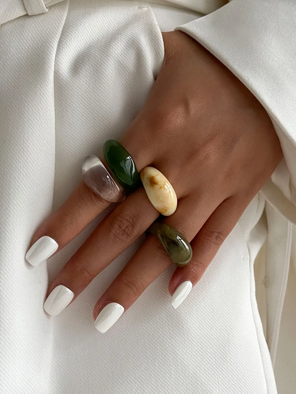 Bague résine acrylique géométrique ovale punk femme