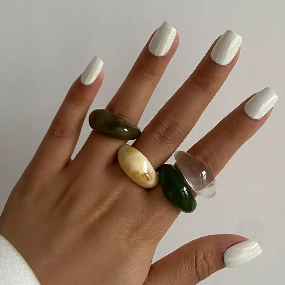 Bague résine acrylique géométrique ovale punk femme