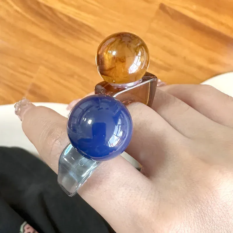 Bague résine boule carrée géométrique épaisse femme