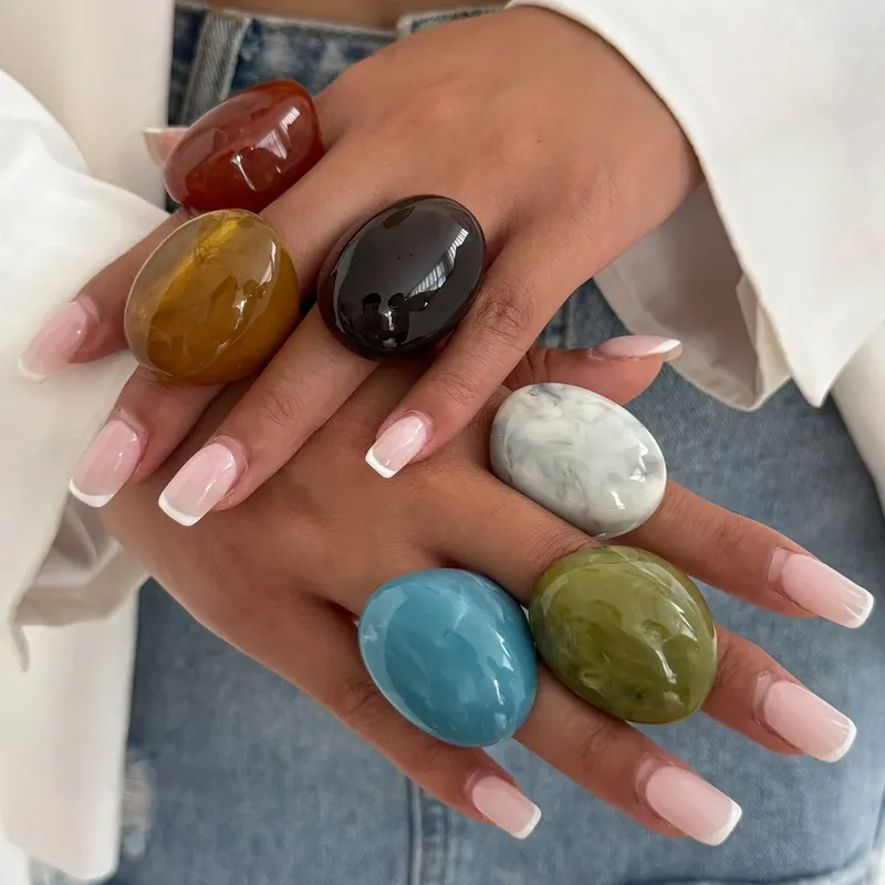 Bagues résine acrylique géométrique punk pour femme