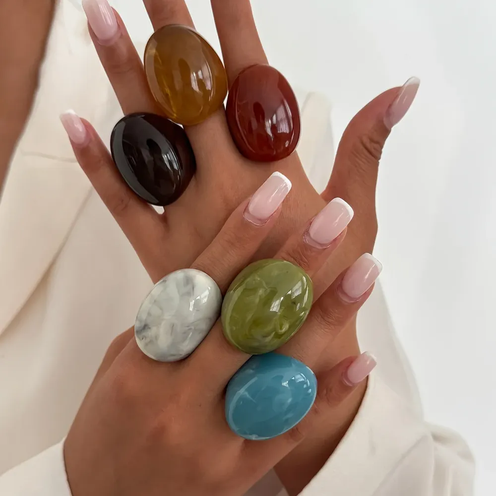 Bagues résine acrylique géométrique punk pour femme