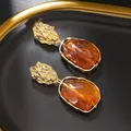 Boucles d'oreilles clip résine irrégulière géométrique vintage – Couleur du métal brown