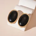 Boucles d'oreilles clous résine géométriques luxe pour femmes – Metal Color black