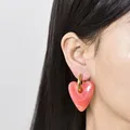 Boucles d'oreilles créoles résine cœur or pour femme – 5
