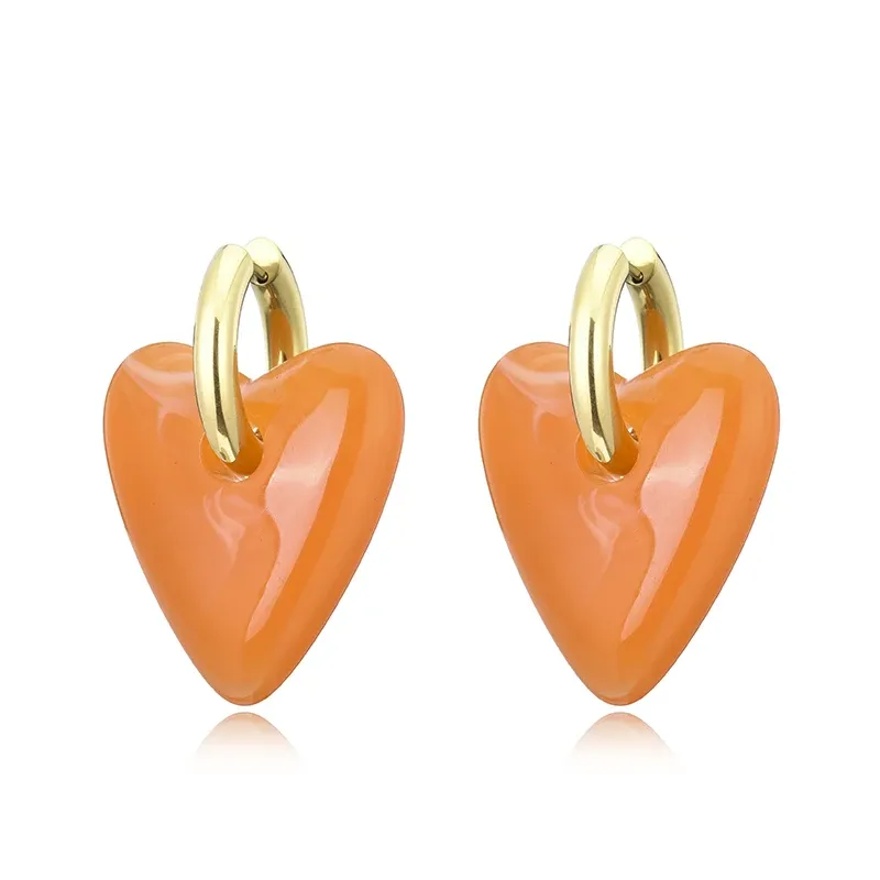 Boucles d'oreilles créoles résine cœur or pour femme