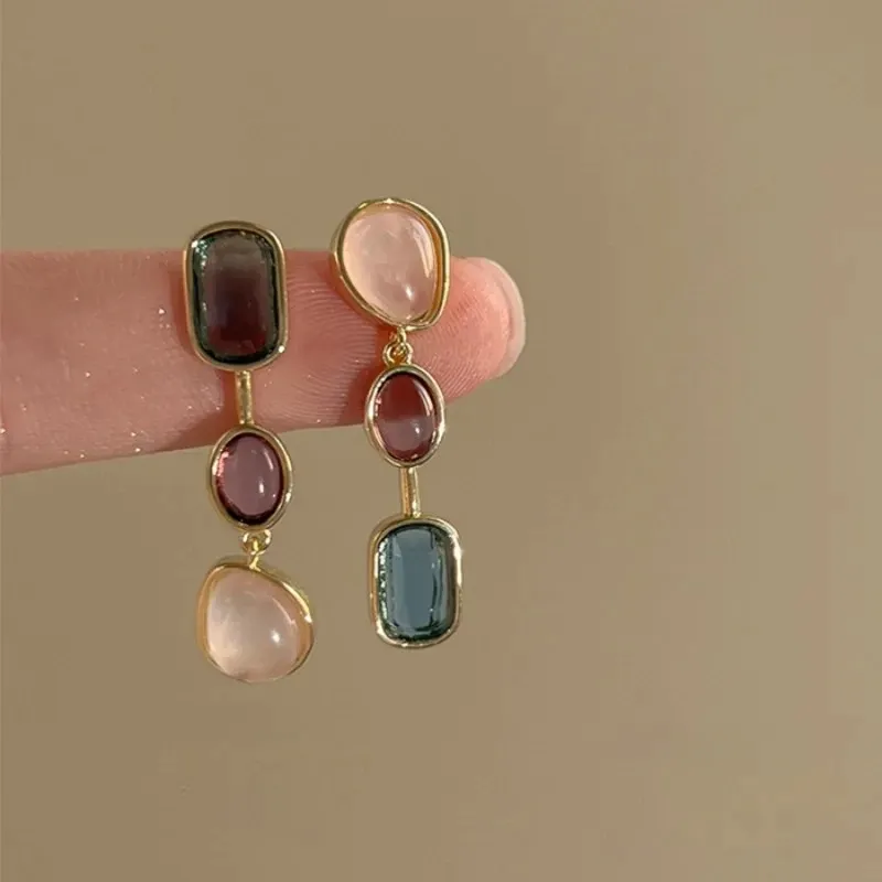 Boucles d'oreilles résine asymétriques géométriques rétro