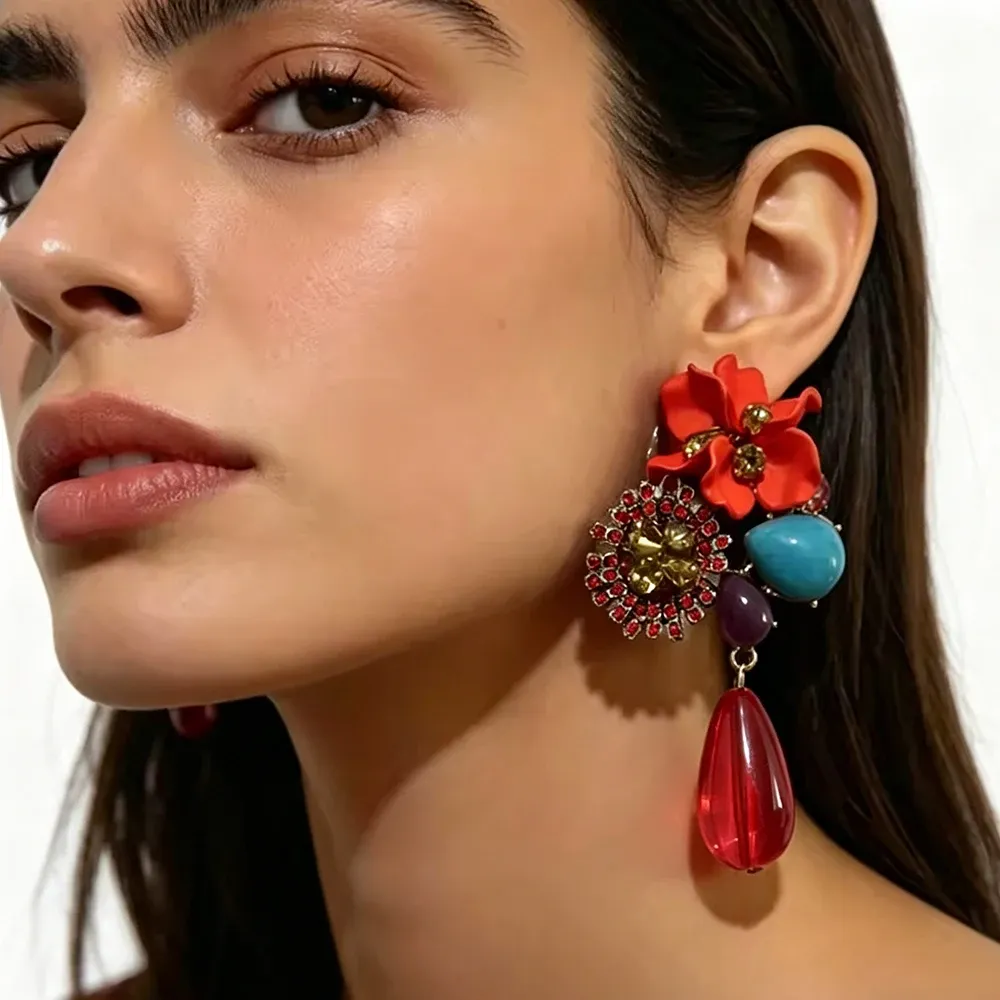 Boucles d'oreilles résine et zircon fleurs style baroque
