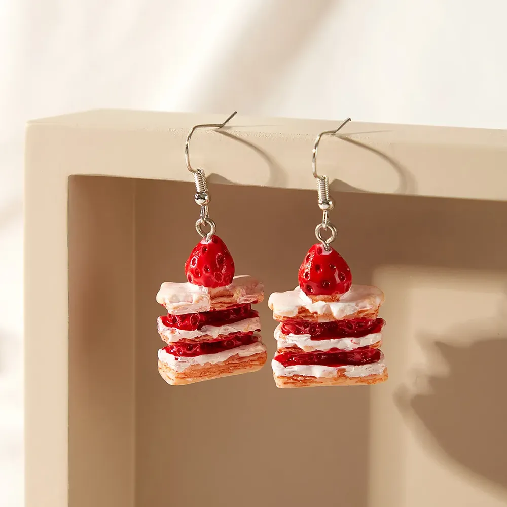 Boucles d'oreilles résine fraise et fruits fantaisie