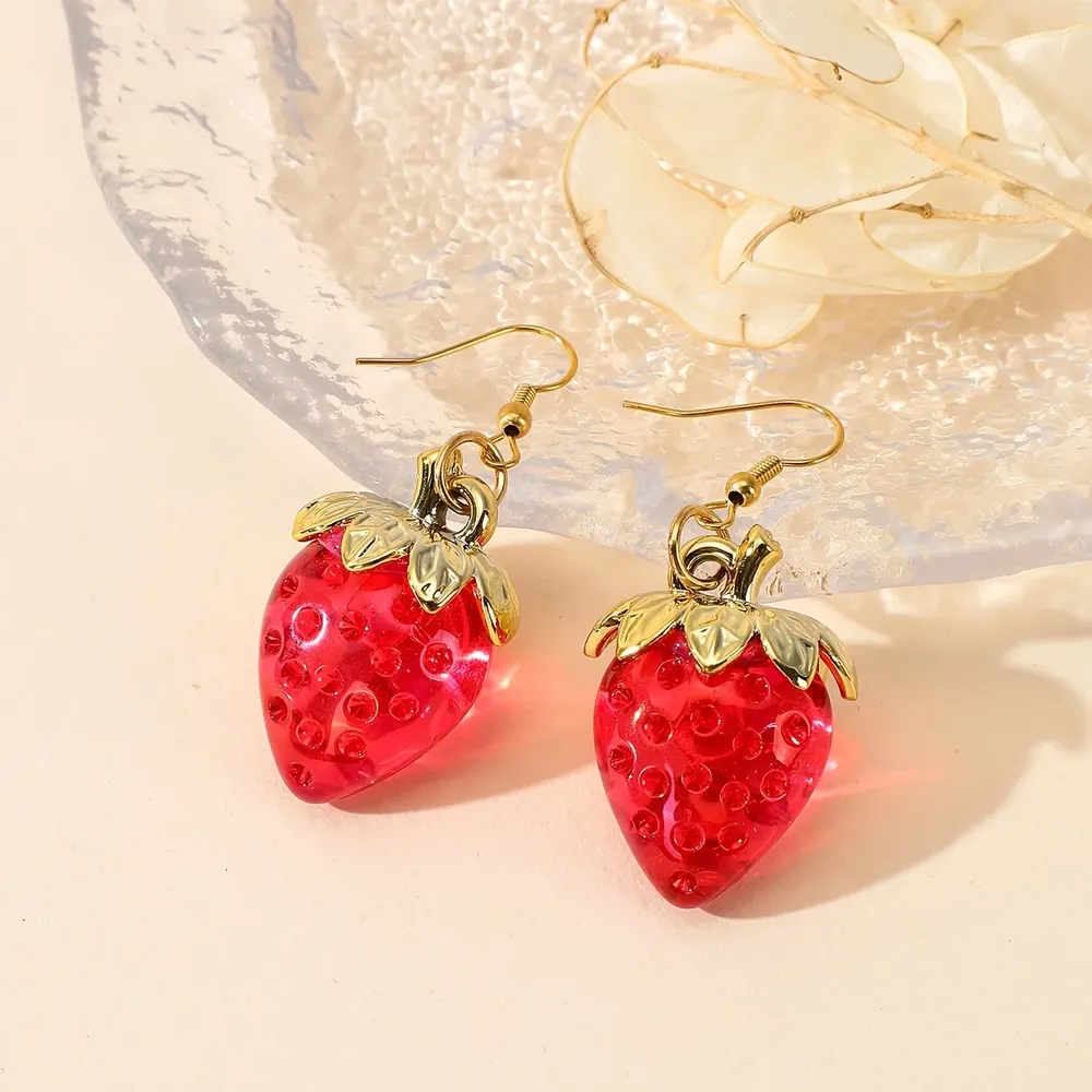 Boucles d'oreilles résine fraise et fruits fantaisie
