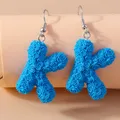 Boucles d'oreilles résine lettres florales 26 initiales – Couleur du métal Style K