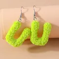 Boucles d'oreilles résine lettres florales 26 initiales – Couleur du métal Style U