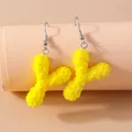 Boucles d'oreilles résine lettres florales 26 initiales – Couleur du métal Style Y