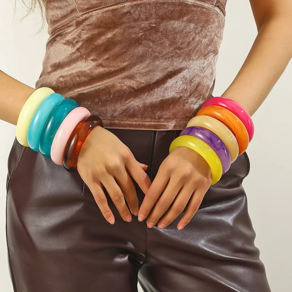 Bracelet large résine acrylique géométrique rond 10 couleurs