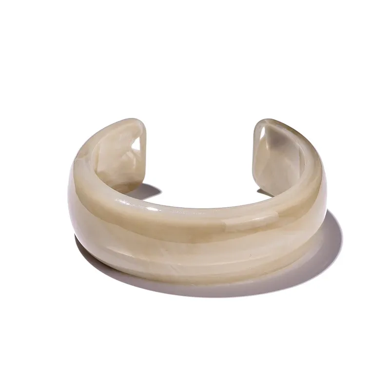 Bracelet large résine acrylique rond ouvert vintage