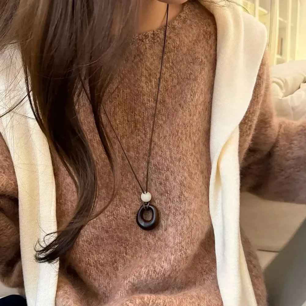 Collier résine géométrique irrégulier long pour femme
