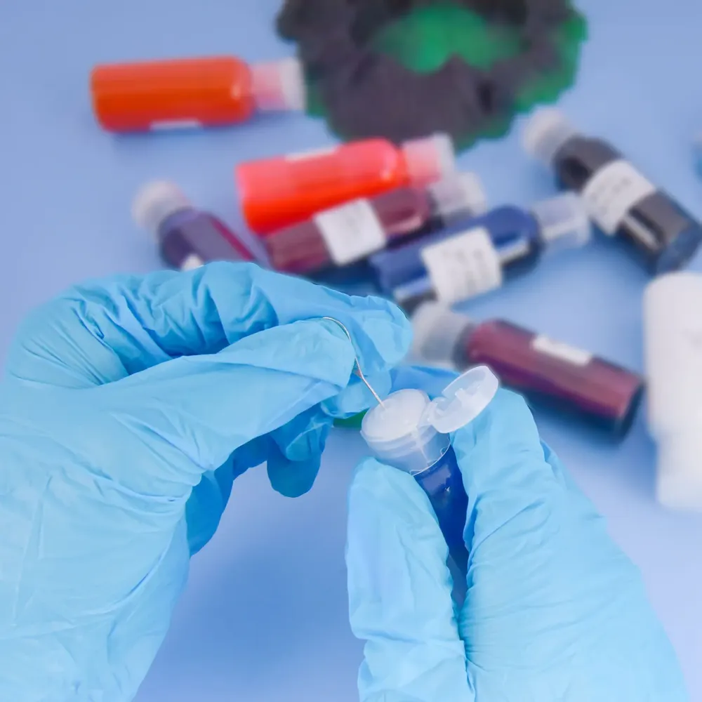 Colorant liquide concentré lumineux 80 g pour résine
