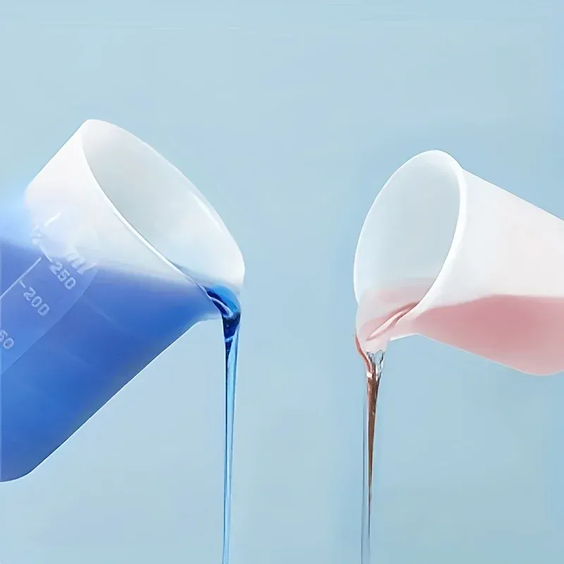 Kit tasses mesure silicone 250ml avec pipettes et gants