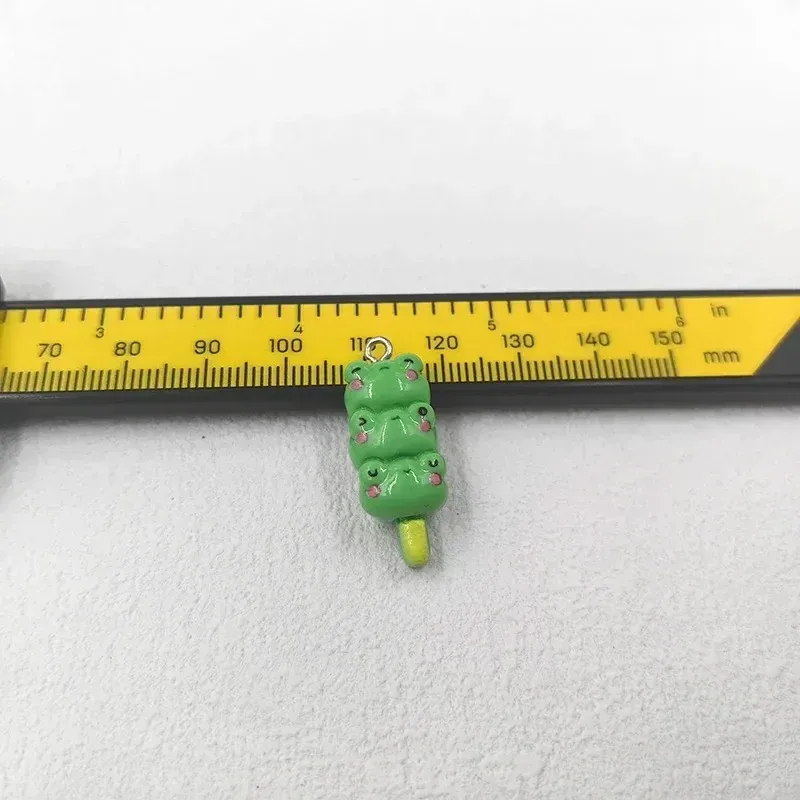 Lot de 10 breloques résine grenouille kawaii pour bijoux