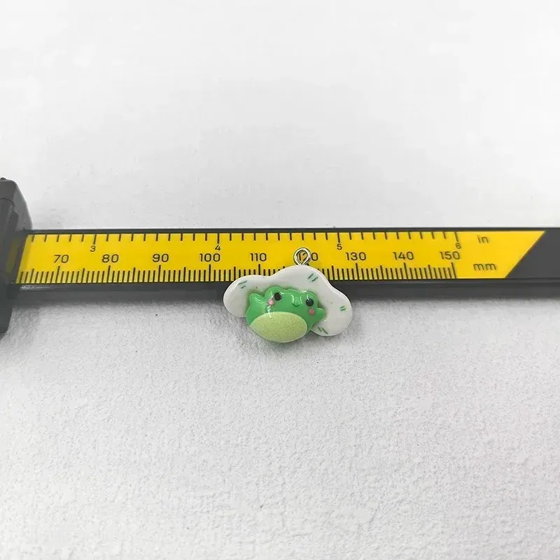 Lot de 10 breloques résine grenouille kawaii pour bijoux