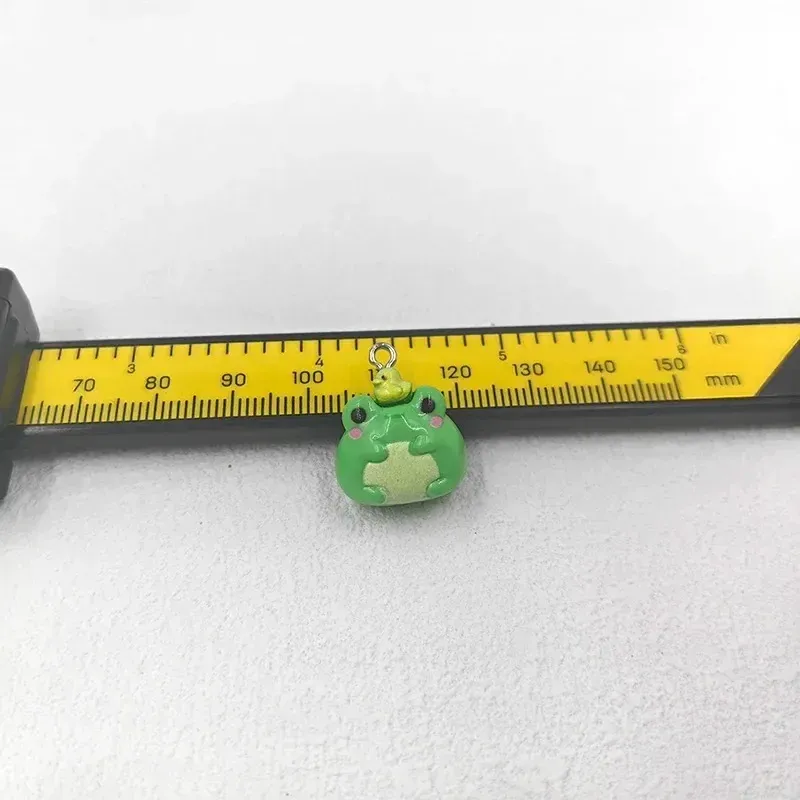 Lot de 10 breloques résine grenouille kawaii pour bijoux