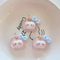 Lot de 10 breloques résine lapin cerise pour bijoux – 5