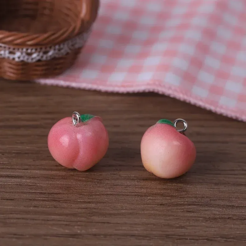Lot de 10 breloques résine mini fruits pour bijoux