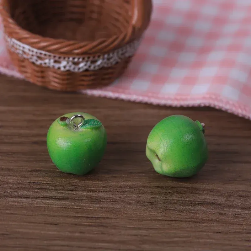 Lot de 10 breloques résine mini fruits pour bijoux