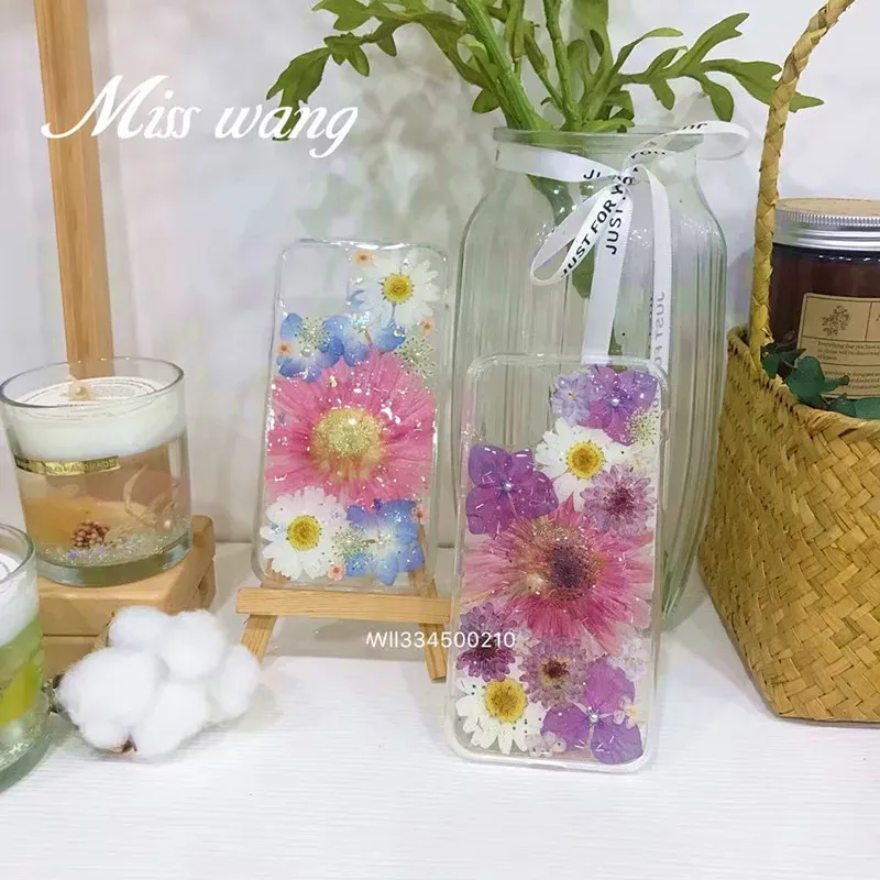 Lot de 12 fleurs de chrysanthème séchées 2 à 3 cm