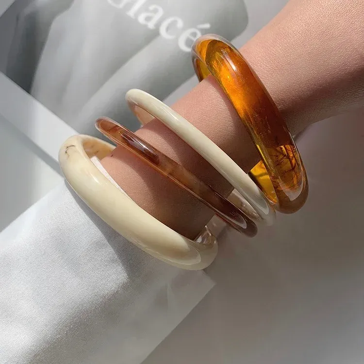 Lot de 4 bracelets résine acrylique punk bohème