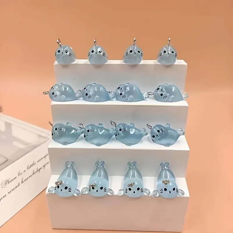 Lot de 4 breloques résine lumineuses aléatoires pour bijoux