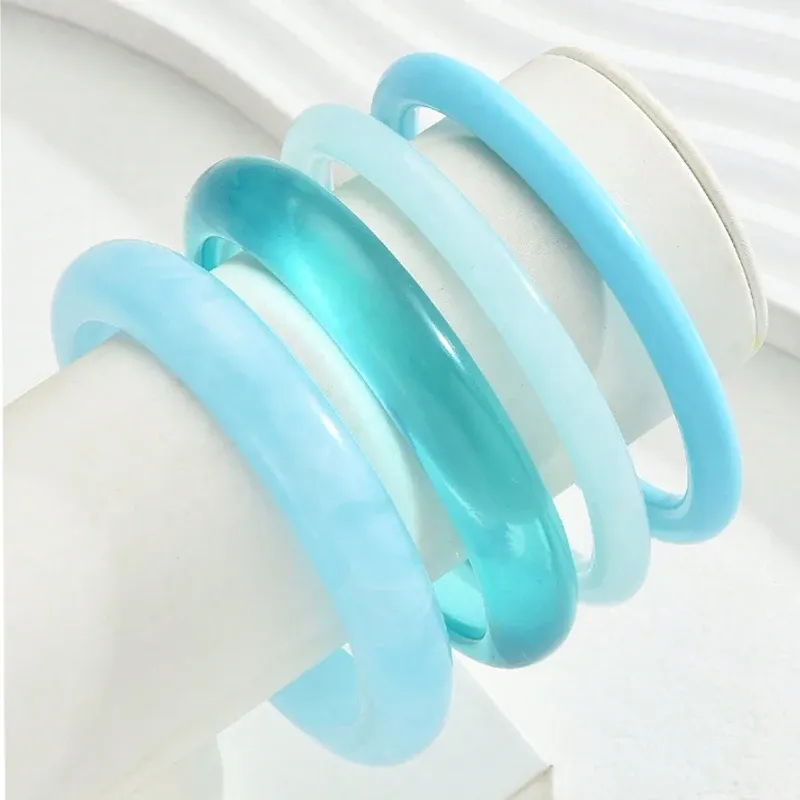 Lot de 4 ou 8 bracelets résine tie-dye bleu