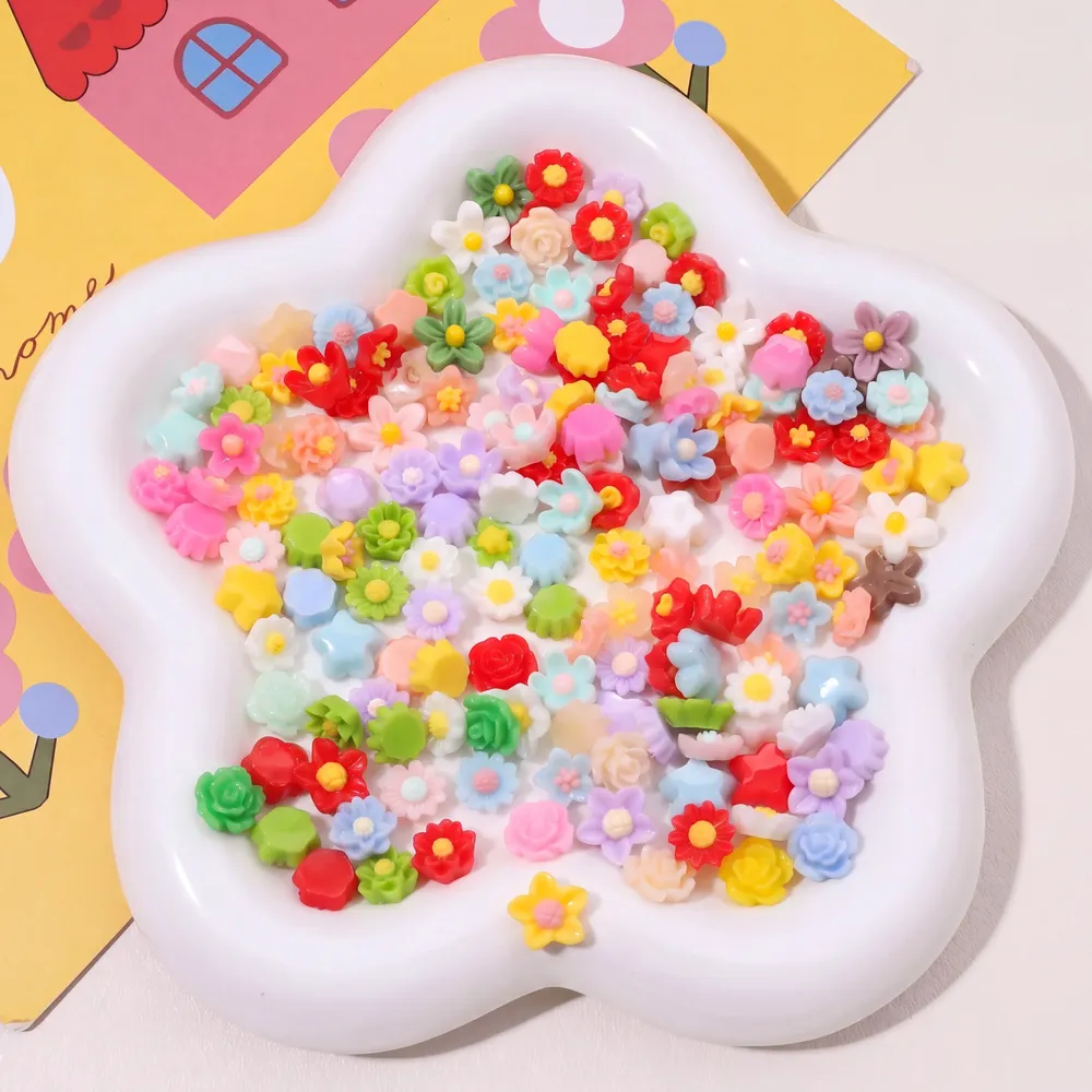 Lot de 50 breloques résine mini fleurs sans trou pour bijoux