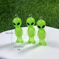 Lot de 6 breloques résine lumineuses extraterrestres pour bijoux – 4