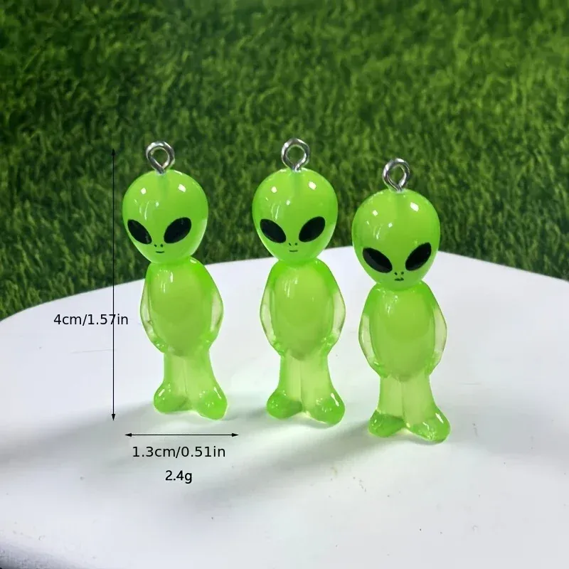 Lot de 6 breloques résine lumineuses extraterrestres pour bijoux