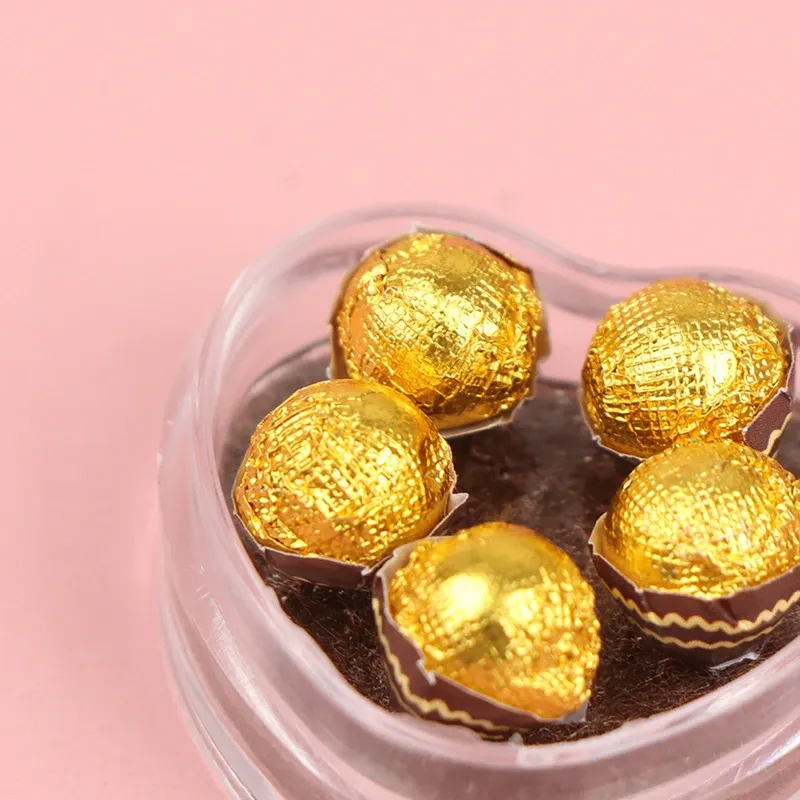 Miniatures chocolat maison poupée 1:12