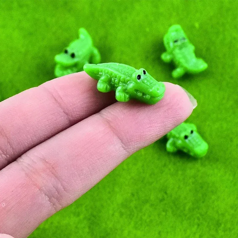 Miniatures crocodiles résine lot de 10 à 100