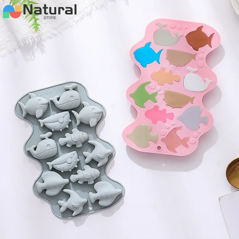 Moule silicone 12 poissons pour chocolats et bougies