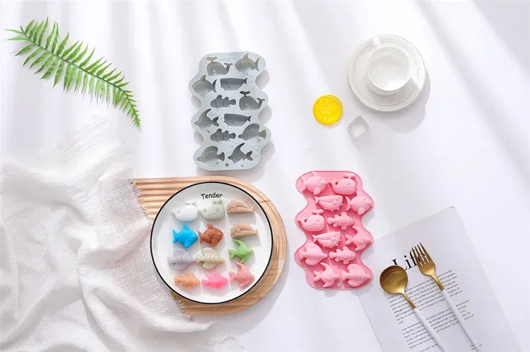 Moule silicone 12 poissons pour chocolats et bougies
