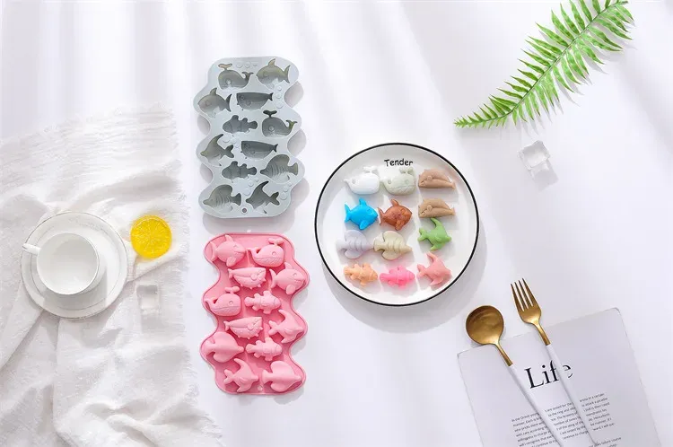 Moule silicone 12 poissons pour chocolats et bougies