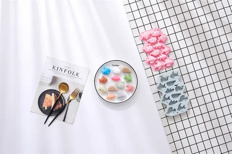 Moule silicone 12 poissons pour chocolats et bougies