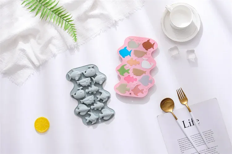 Moule silicone 12 poissons pour chocolats et bougies