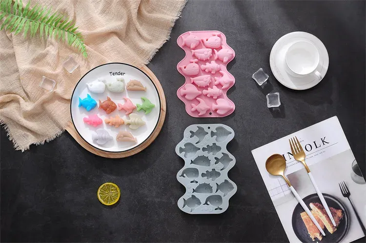 Moule silicone 12 poissons pour chocolats et bougies