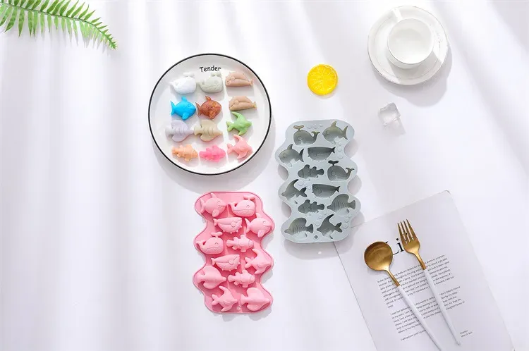 Moule silicone 12 poissons pour chocolats et bougies