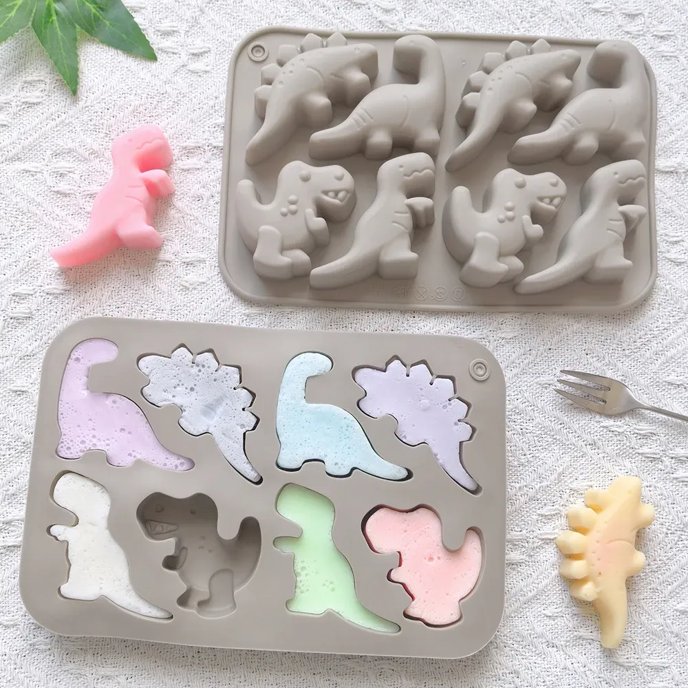 Moule silicone 8 dinosaures pour chocolats et gâteaux