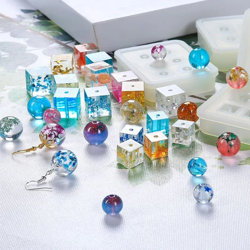 Moule silicone bijoux boule perles carrées 6 trous